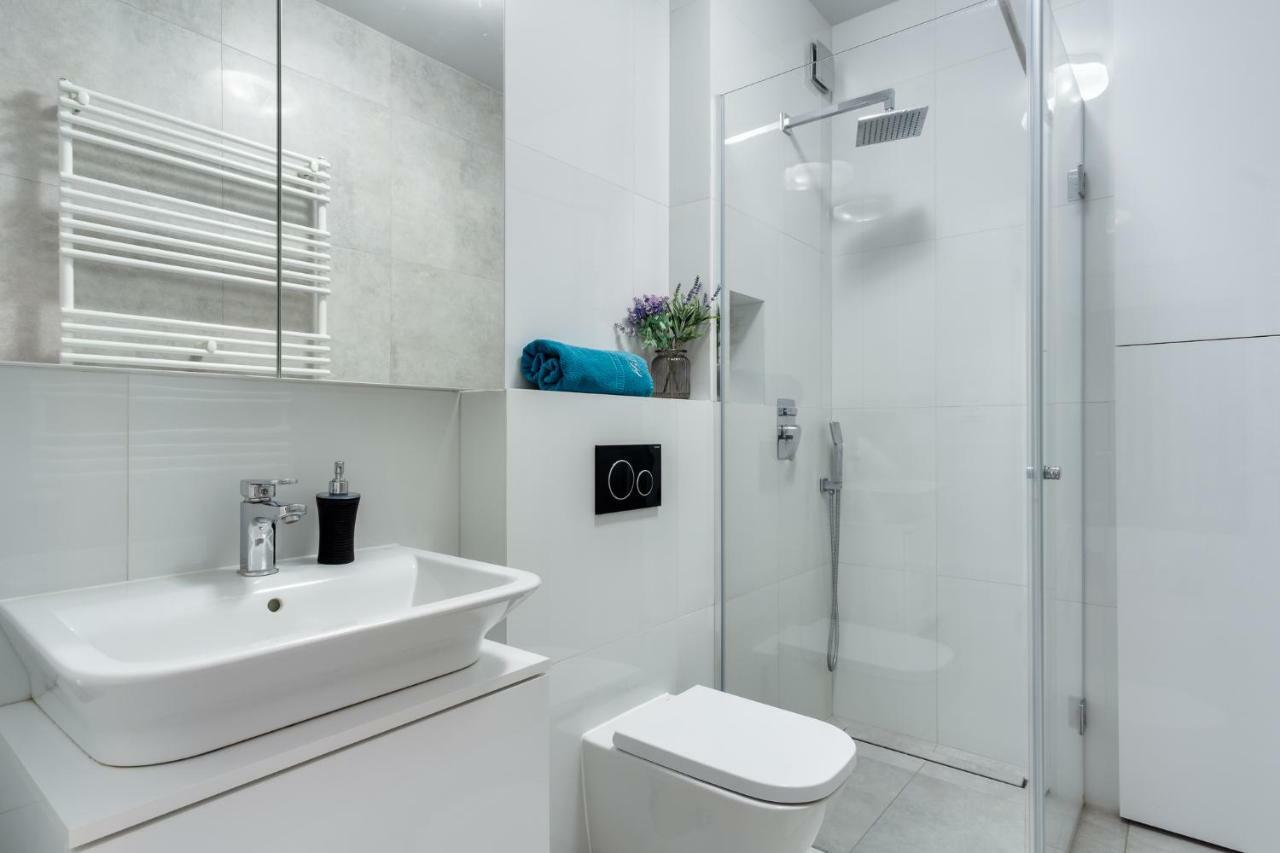 Elite Apartments Downtown Premium Гданьск Экстерьер фото